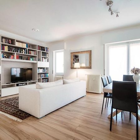 Piazza Roma - The House Of Travelers Apartment Como Exterior photo
