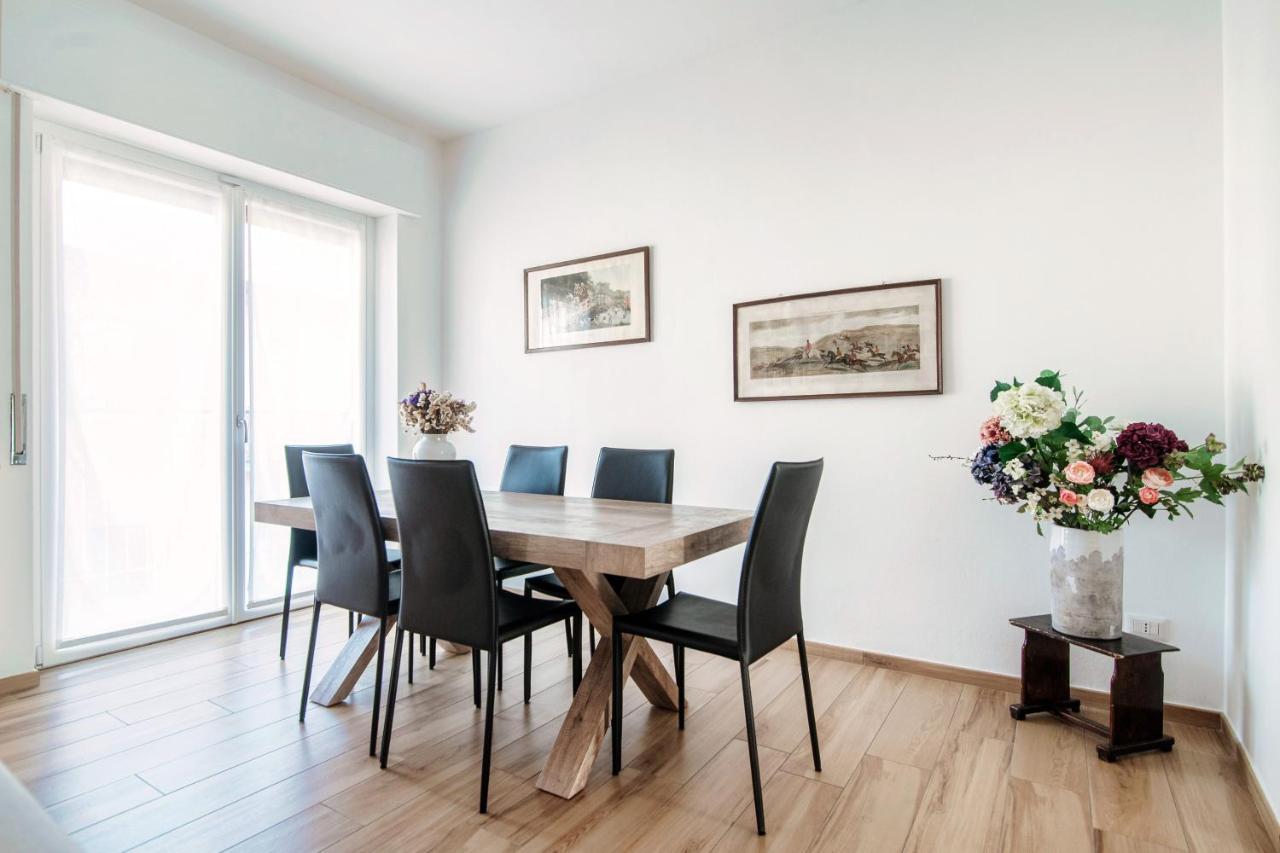 Piazza Roma - The House Of Travelers Apartment Como Exterior photo