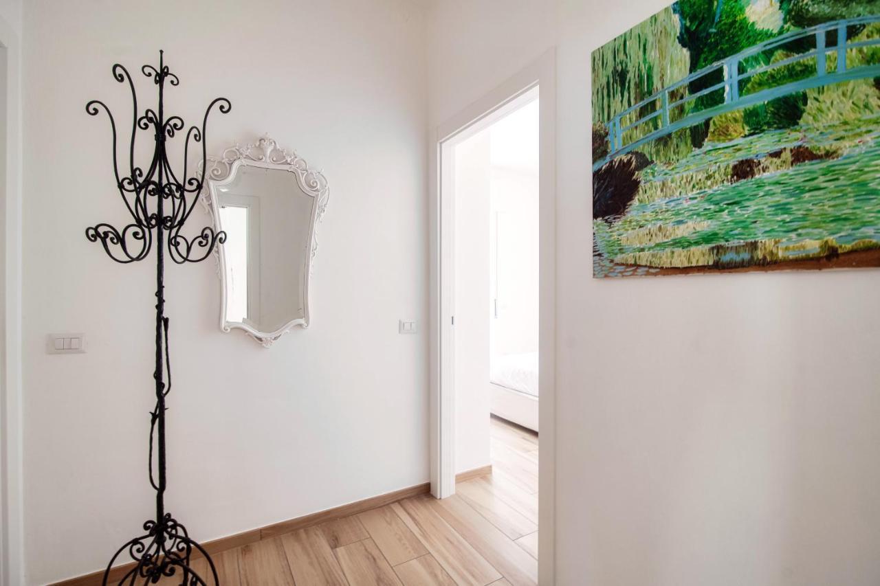 Piazza Roma - The House Of Travelers Apartment Como Exterior photo