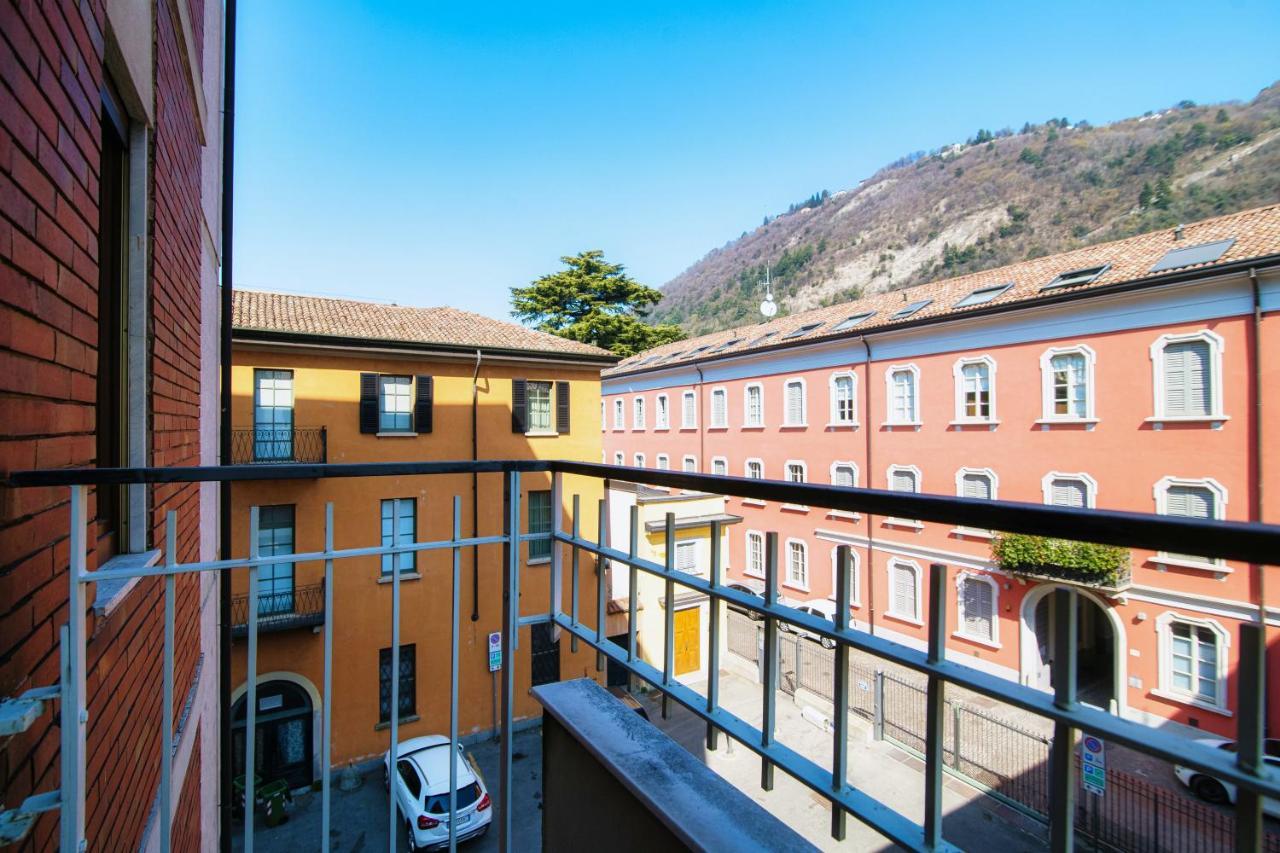 Piazza Roma - The House Of Travelers Apartment Como Exterior photo