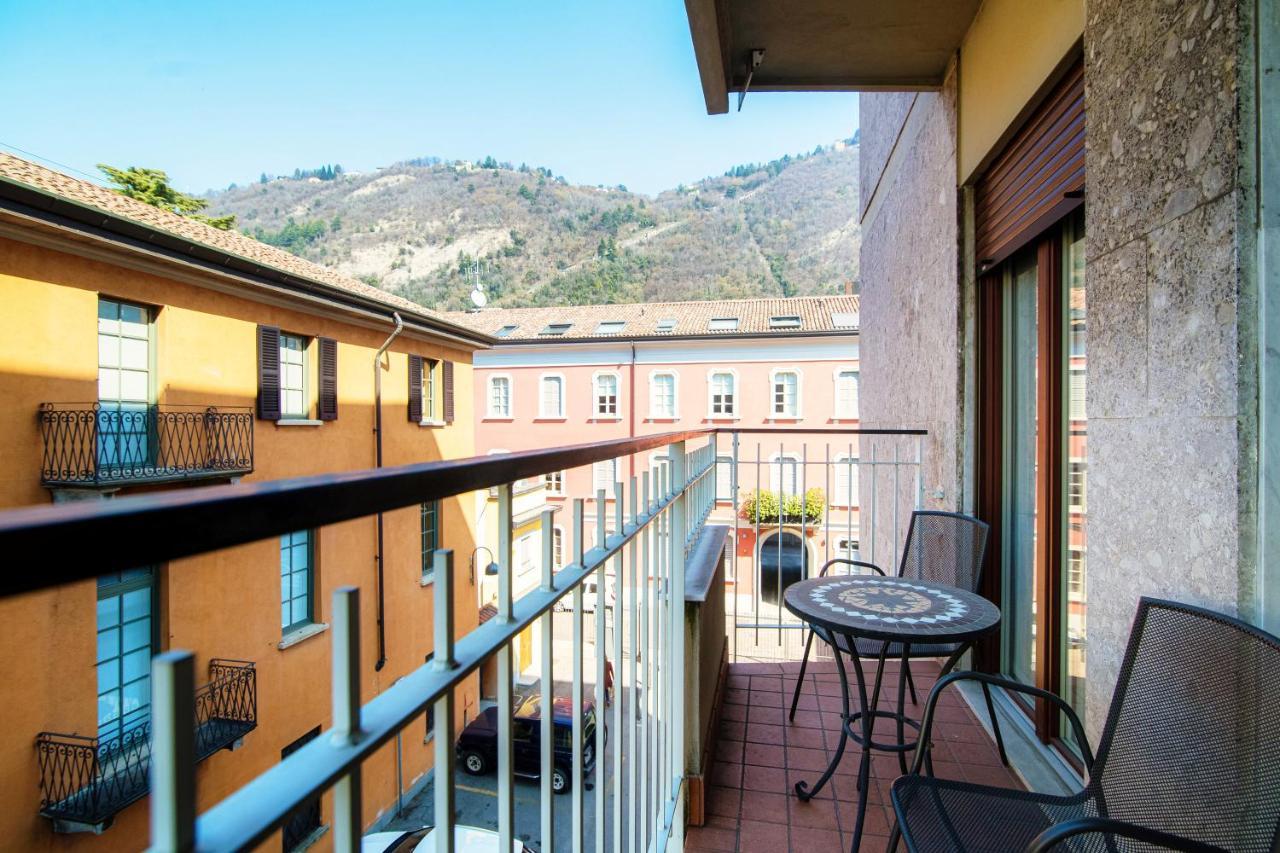 Piazza Roma - The House Of Travelers Apartment Como Exterior photo